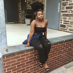 Meet your Posher, Charitie